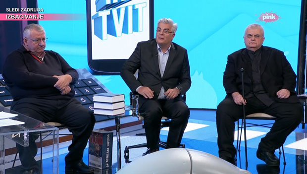 Шешељ и Чанак само што се НЕ ПОТУКУ у Хит твиту: Свињо, будало, злочинче (ВИДЕО)